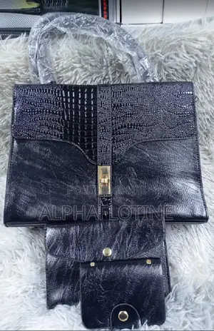 Comfortable Premium Pu Leather Ladies Bag With Dual Tone Finish
