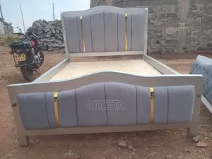 Mocket Beds 5*6 With Straight Gold Ripping