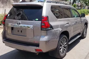 Toyota Land Cruiser Prado 2018 Gold