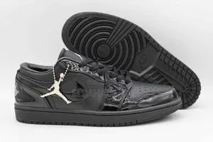 Air Jordan 1 Low "Shinny"All Black
