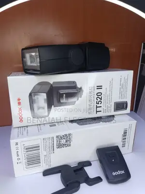 Camera Flash Tt520, Legendary Performance in Photography