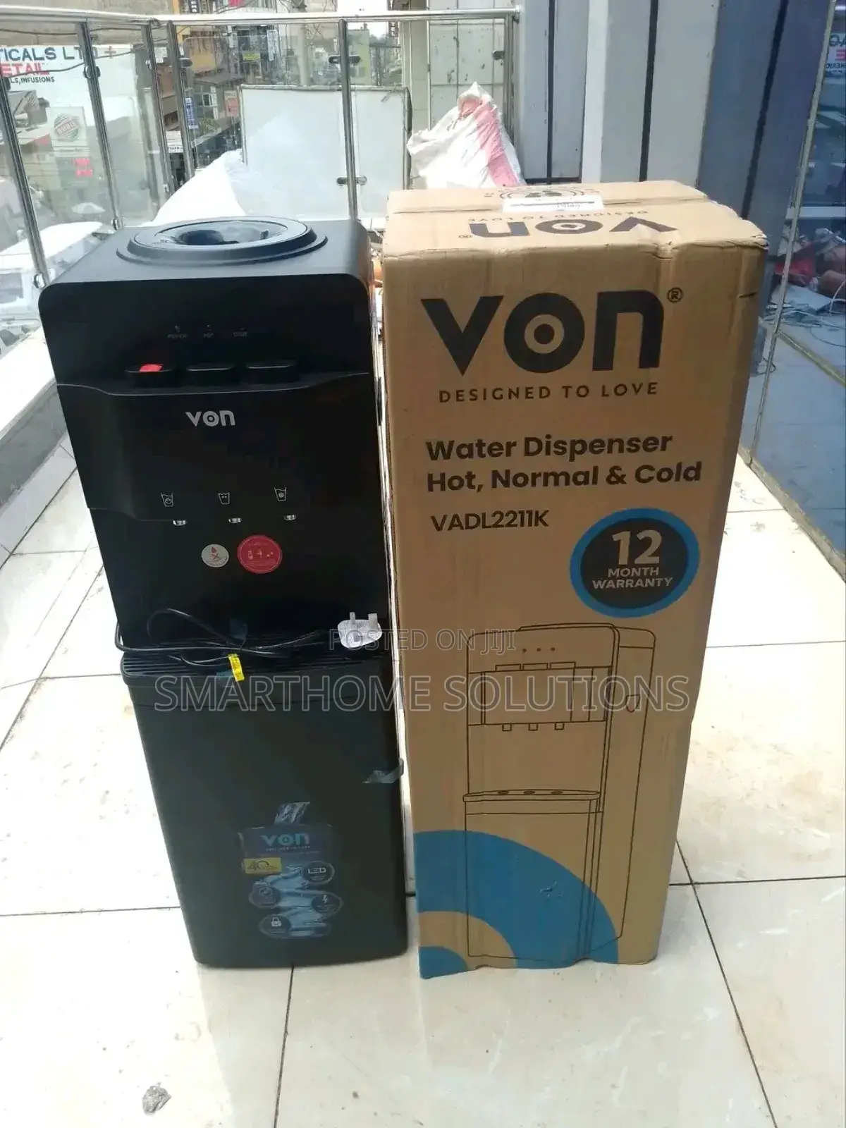 Von 3taps Black in Colour