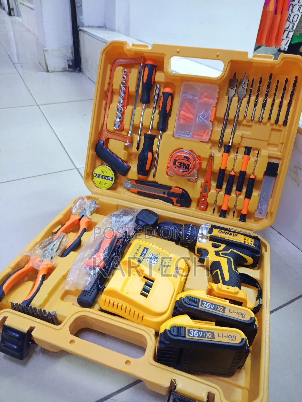 Dewalt Drill Set With Accessories