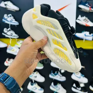 Adidas Yeezy Boost 700 V3