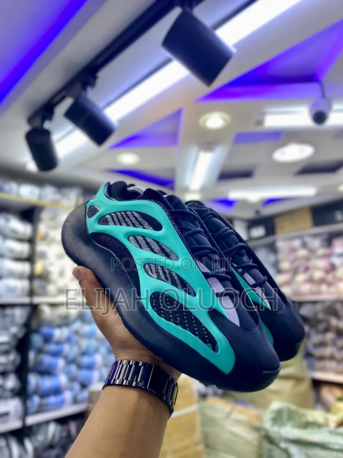 Adidas Yeezy Boost 700 V3