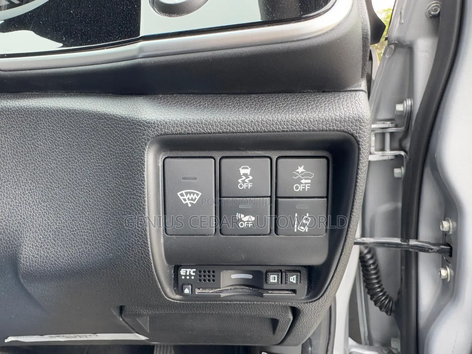 Honda Grace 2018 Silver