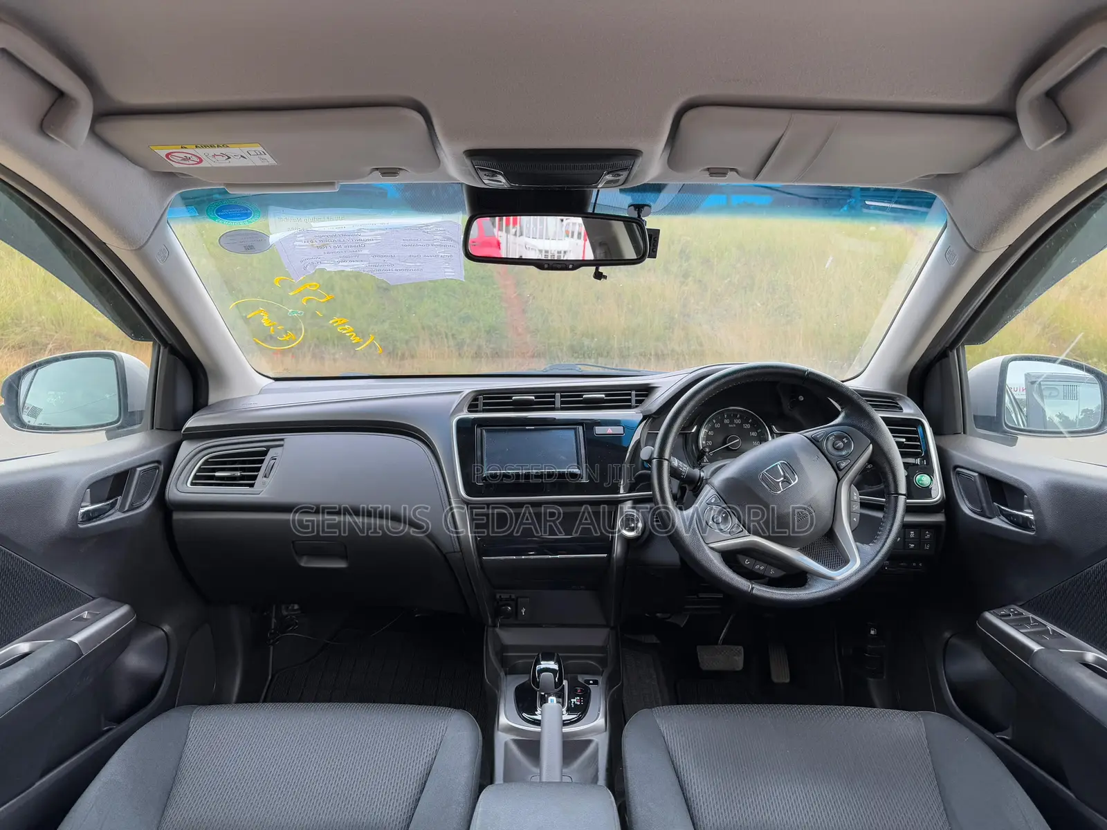 Honda Grace 2018 Silver