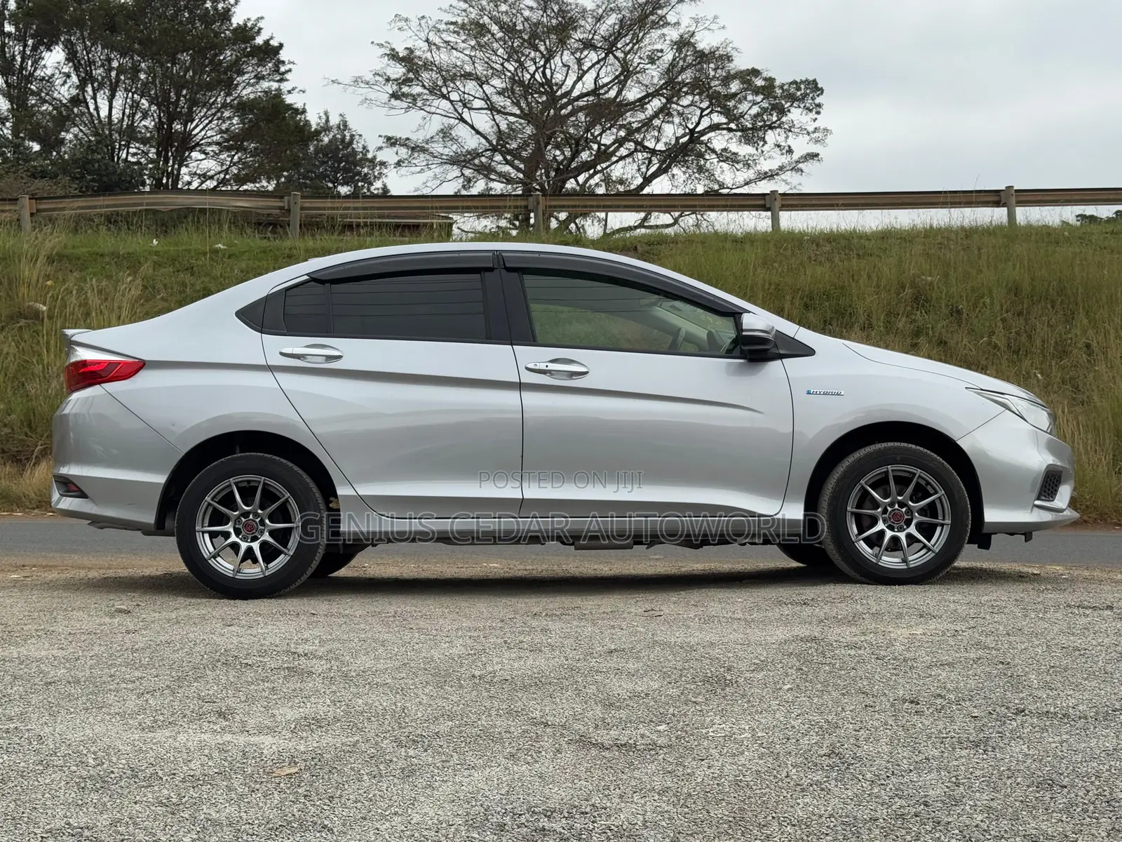 Honda Grace 2018 Silver
