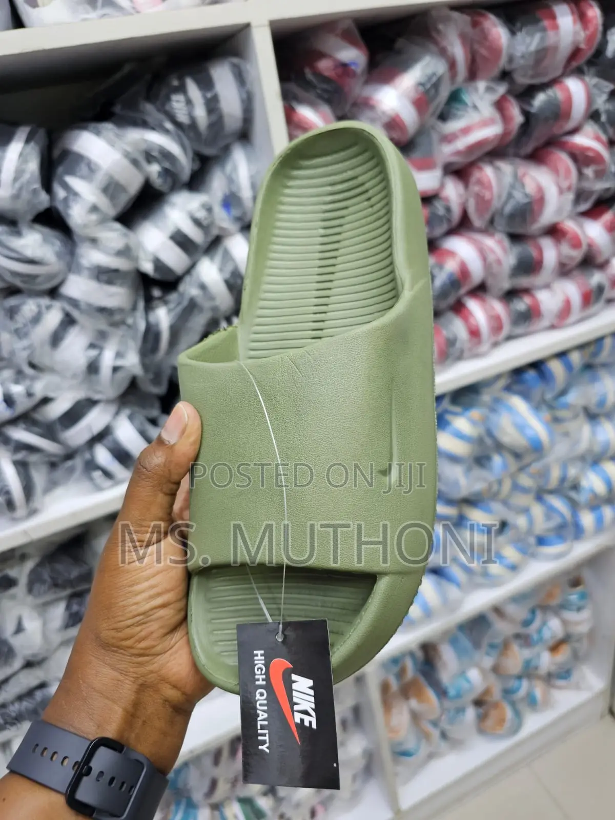 High Quality Rubber Slides Size 40-45 (Nike)