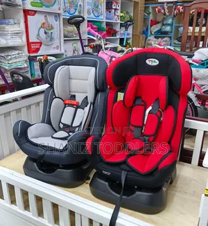 Infant Carseat / Comfy Baby Carseat
