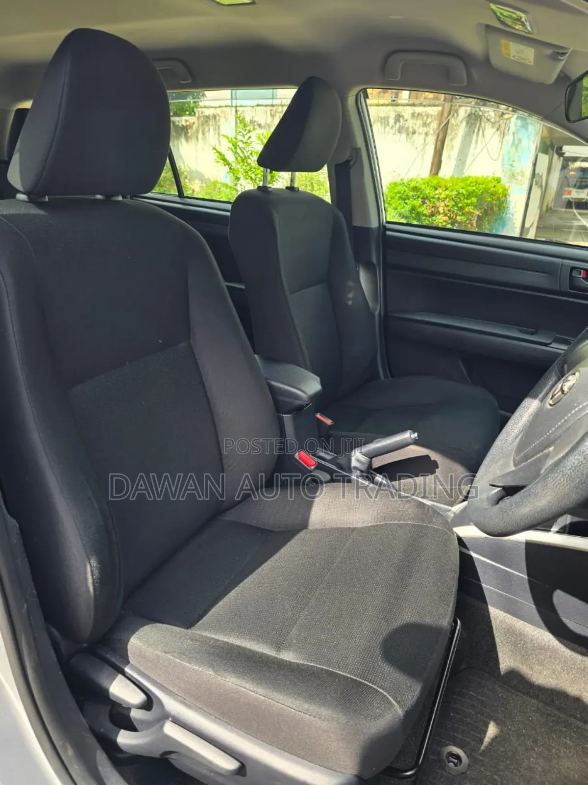 Toyota Corolla Fielder 2018 Silver