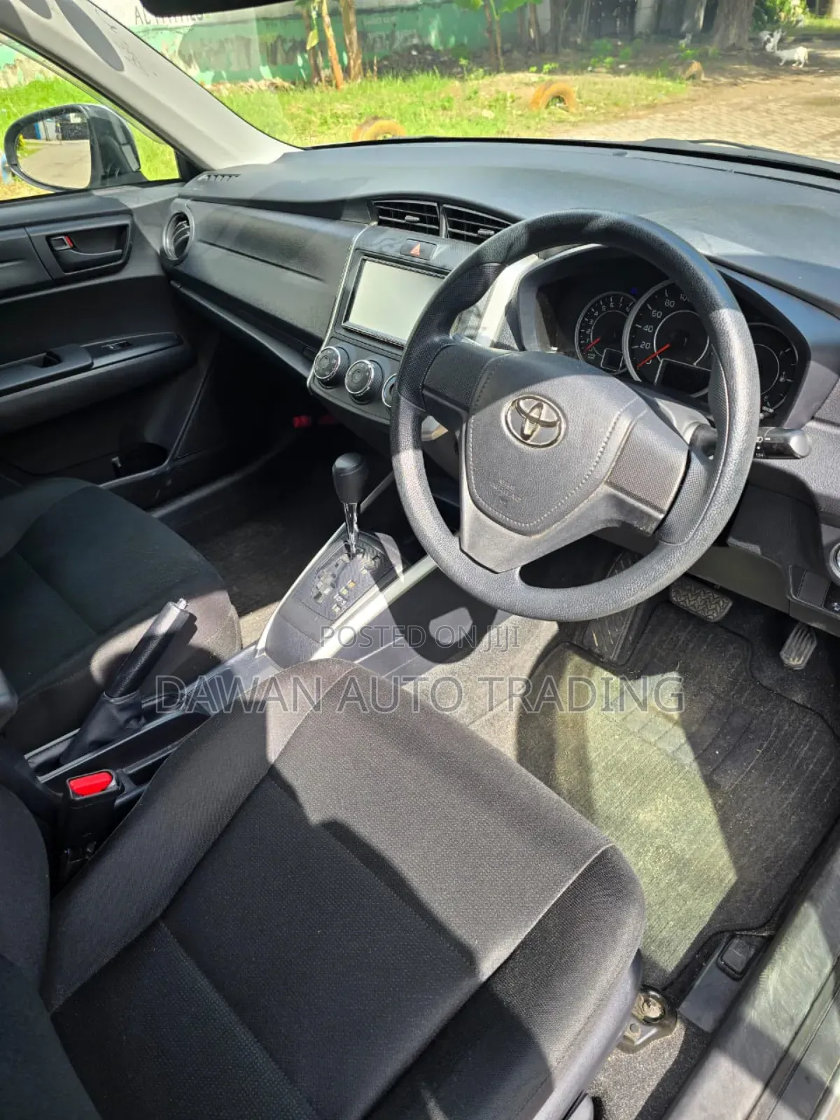 Toyota Corolla Fielder 2018 Silver