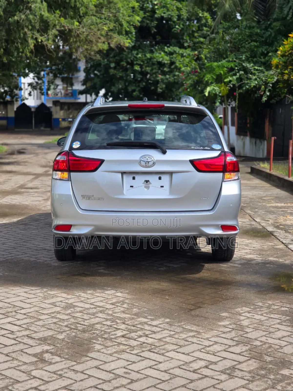 Toyota Corolla Fielder 2018 Silver