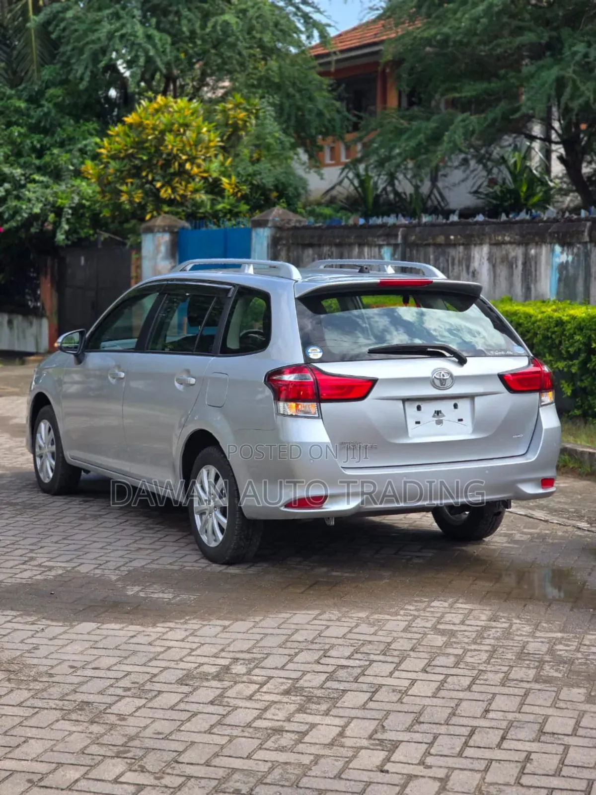 Toyota Corolla Fielder 2018 Silver