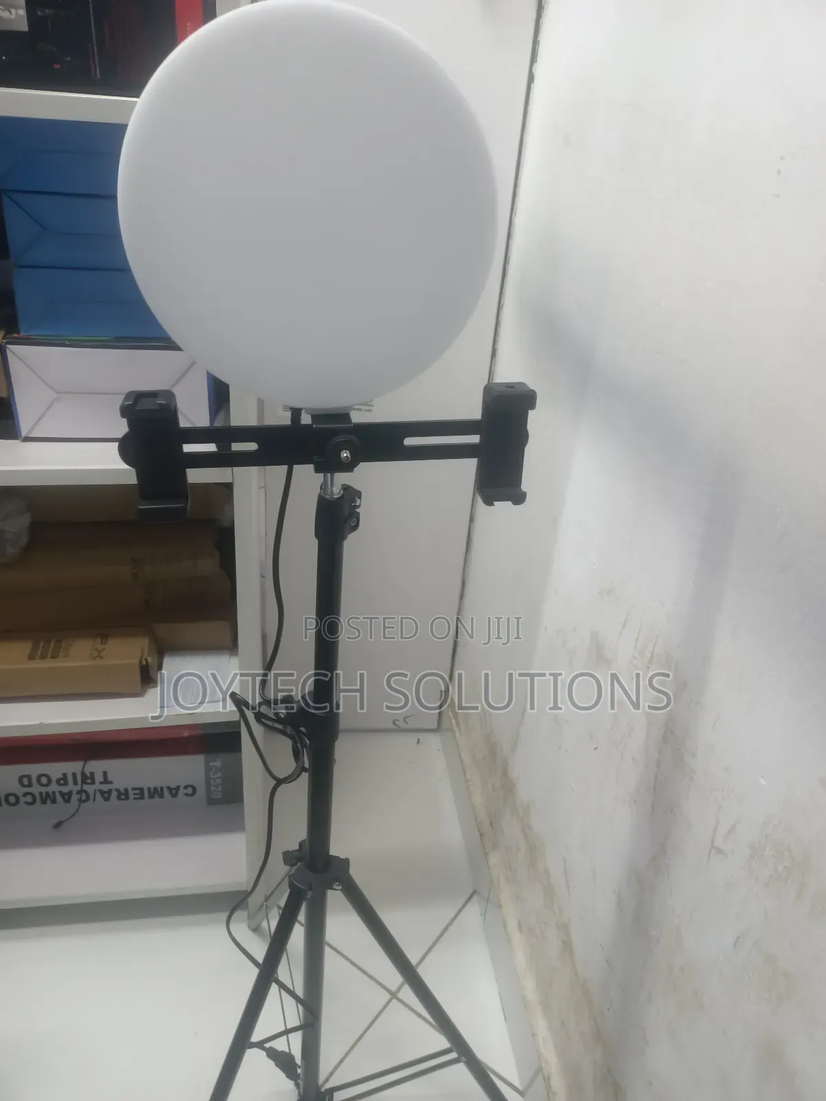 Studio Light With a Tripod Stand Selfie Full Ring Light