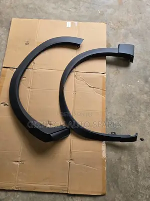 Mazda Cx9 Fender Moulding