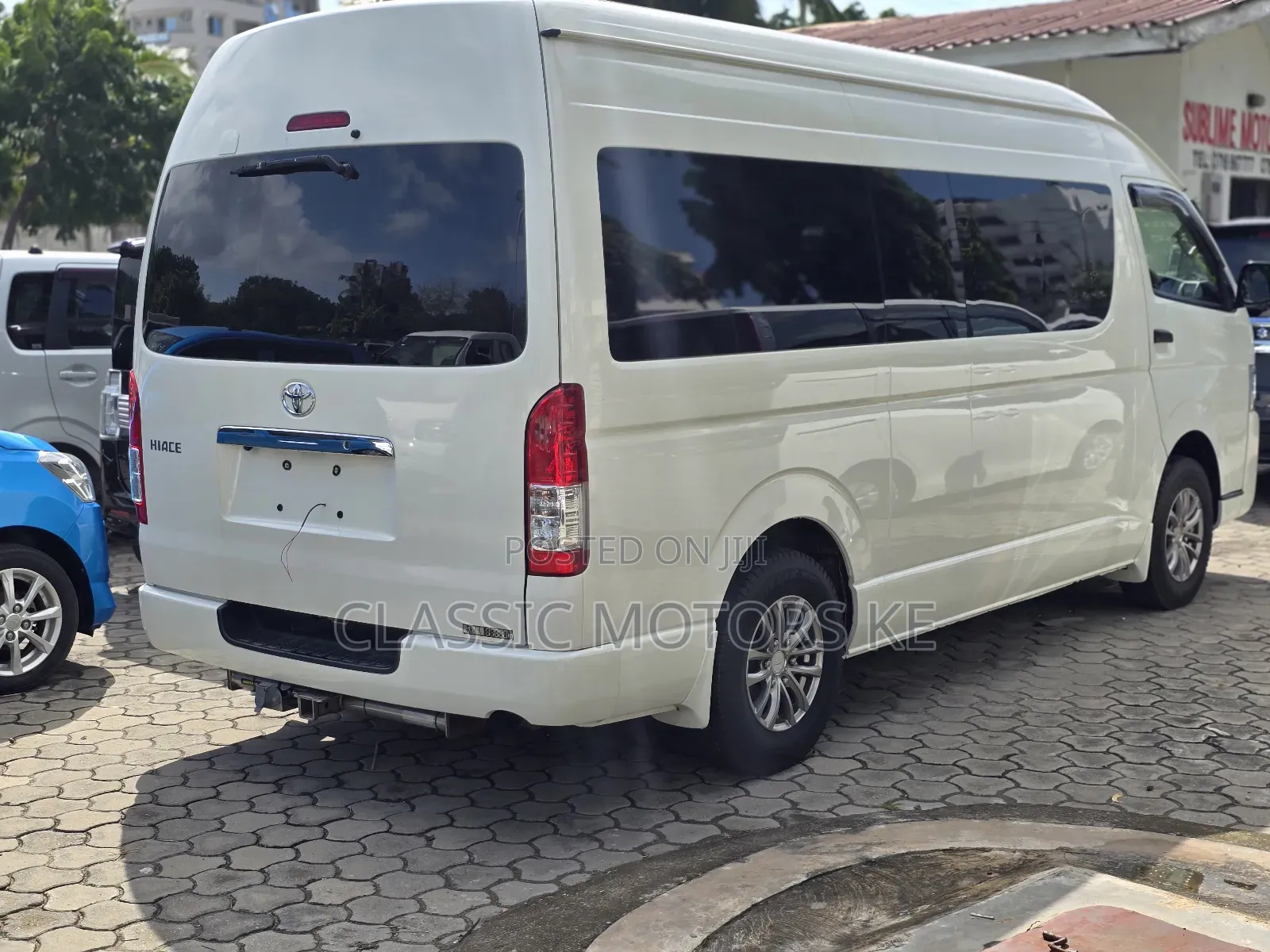 Toyota HiAce 2018 White