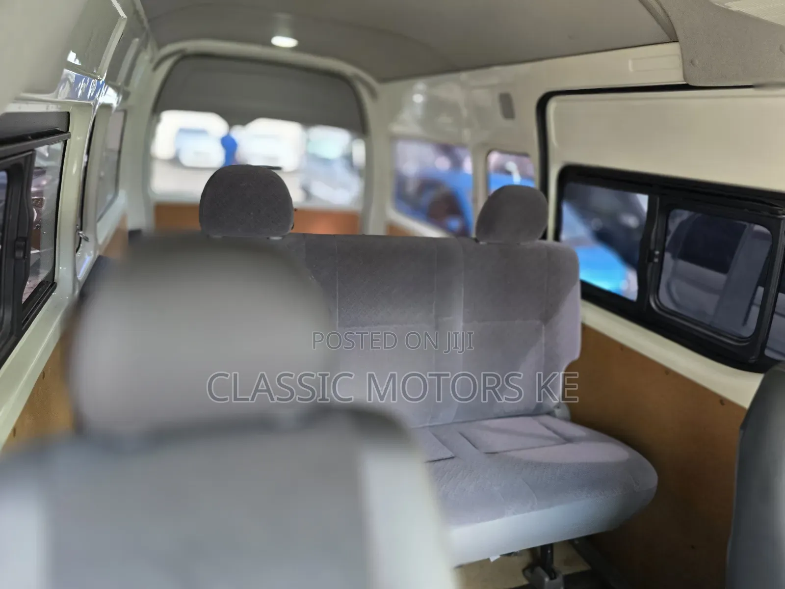 Toyota HiAce 2018 White