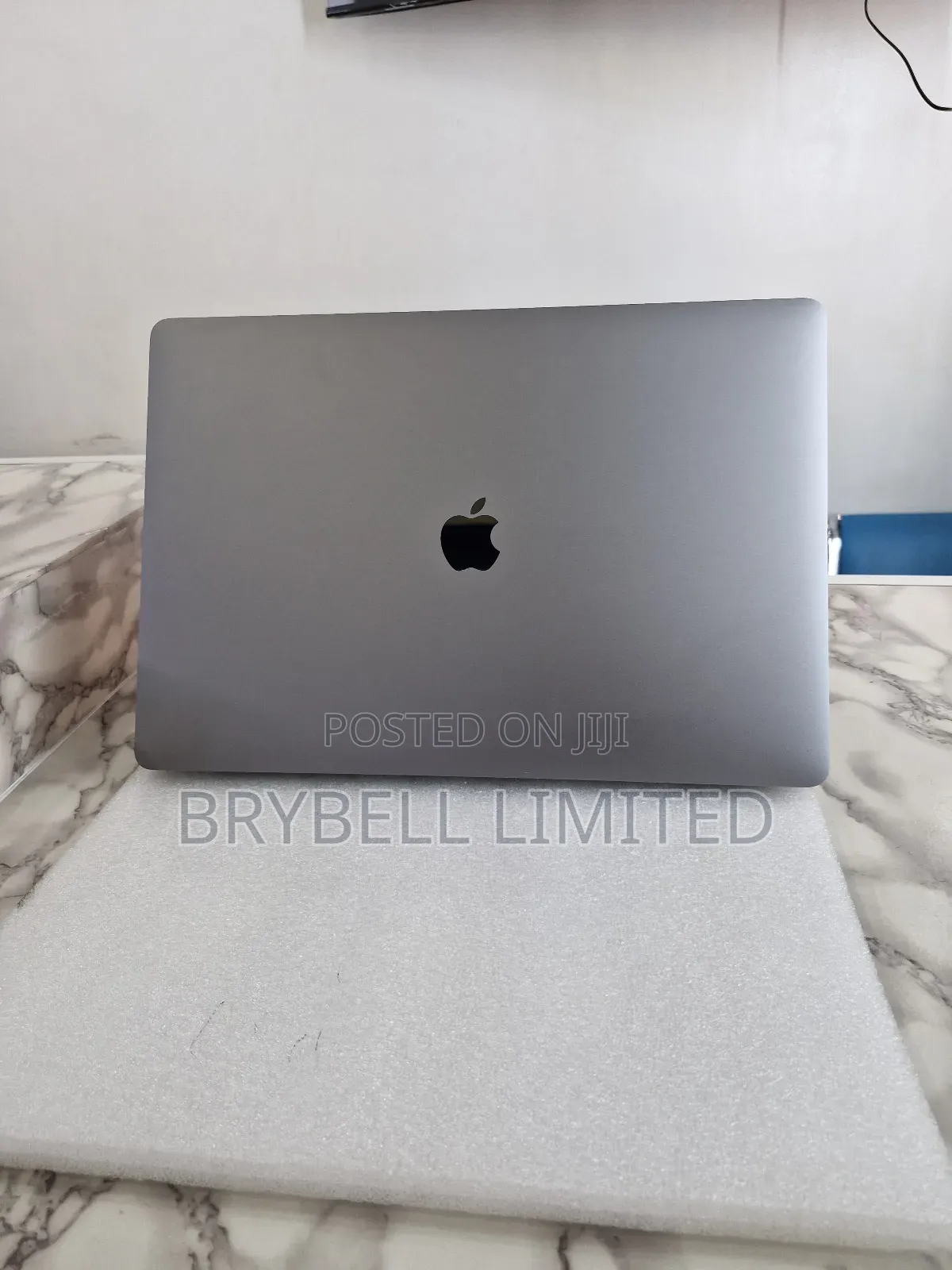 Laptop Apple MacBook Pro 2019 16GB Intel Core I7 SSD 1T