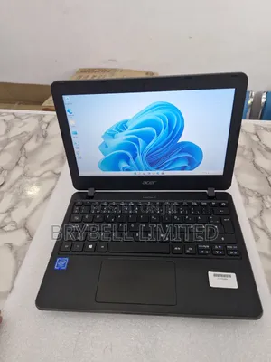 Laptop Acer TravelMate B 4GB Intel Celeron HDD 72GB