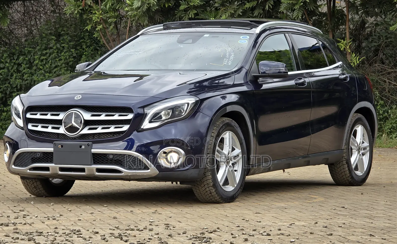 Mercedes-Benz GLA-Class 2018 Blue