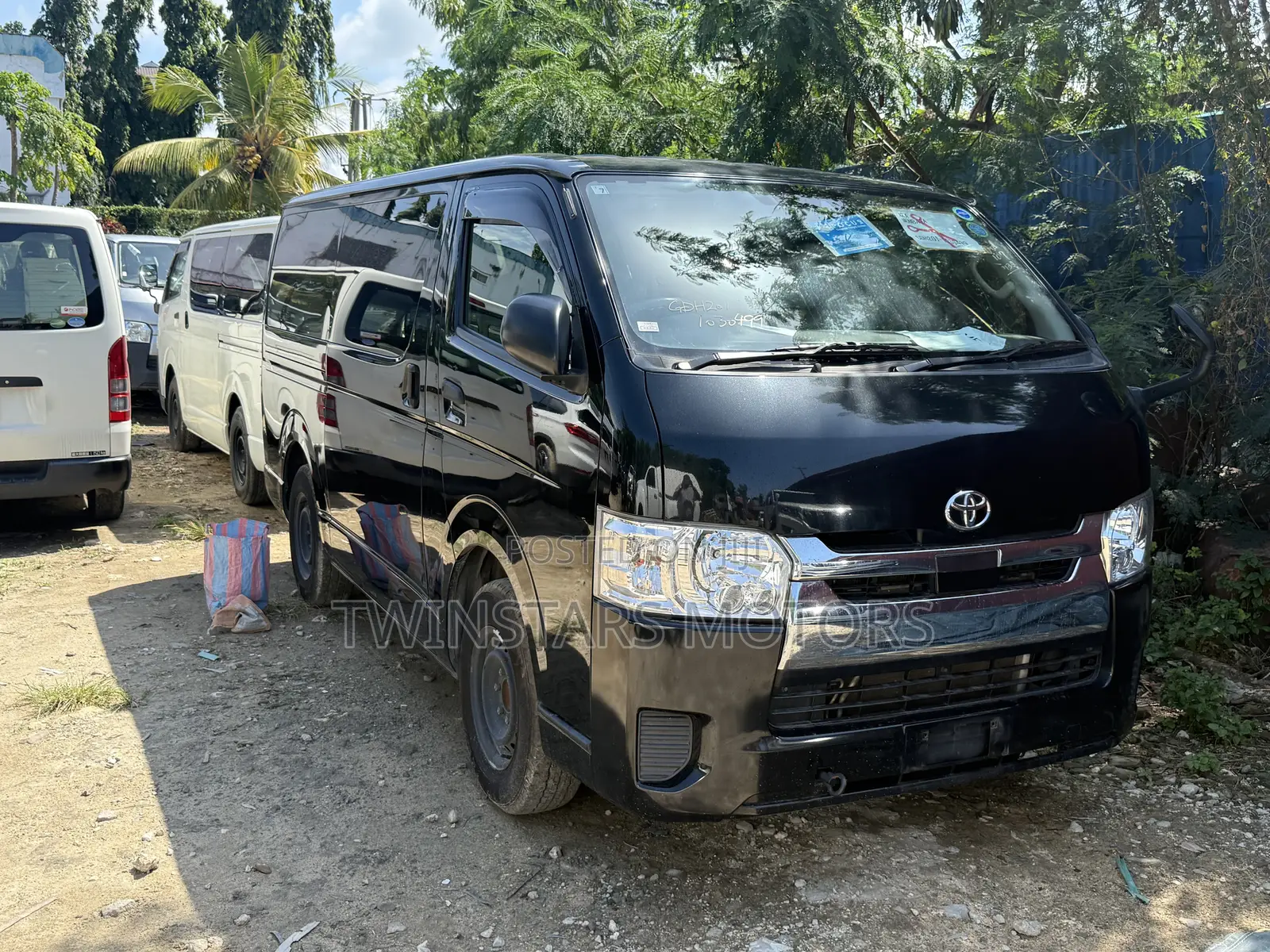 Toyota HiAce 2019 Black