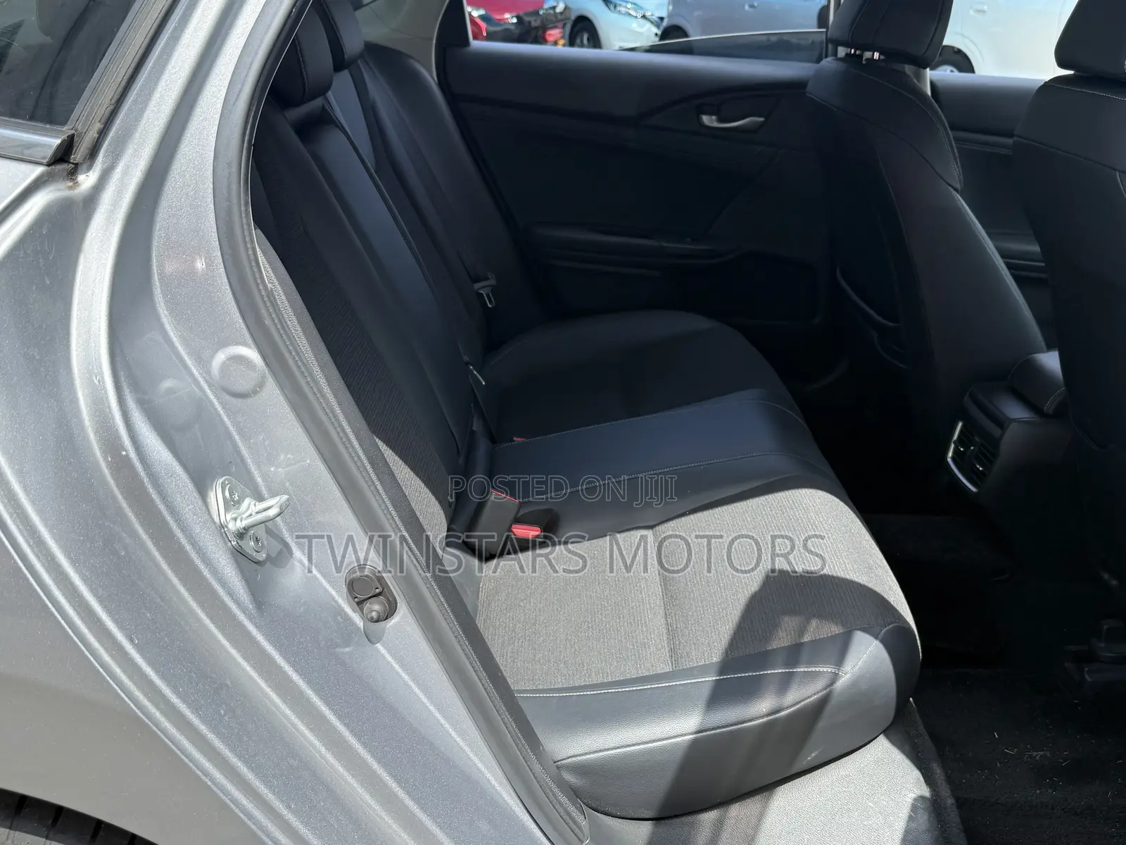 Honda Insight LX 2019 Silver