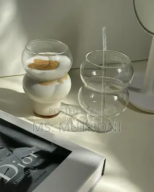 Unique Gourd Shape Design Glass Water Cup.