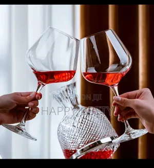 Elegant Burgundy Crystal Wine Glass