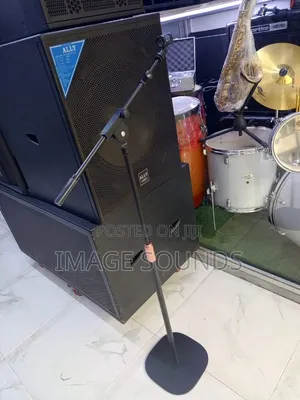 Heavy Flat Bassed Music Stand