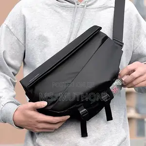 Unisex Stylish Travel Crossbody Bag –