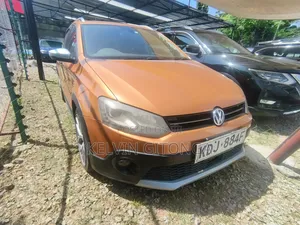 Volkswagen Polo 2016 Orange