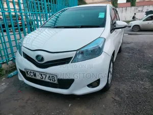 Toyota Vitz 2012 White