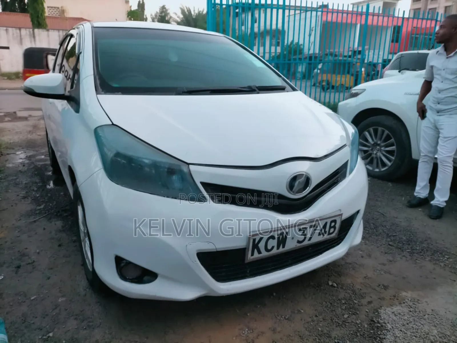 Toyota Vitz 2012 White