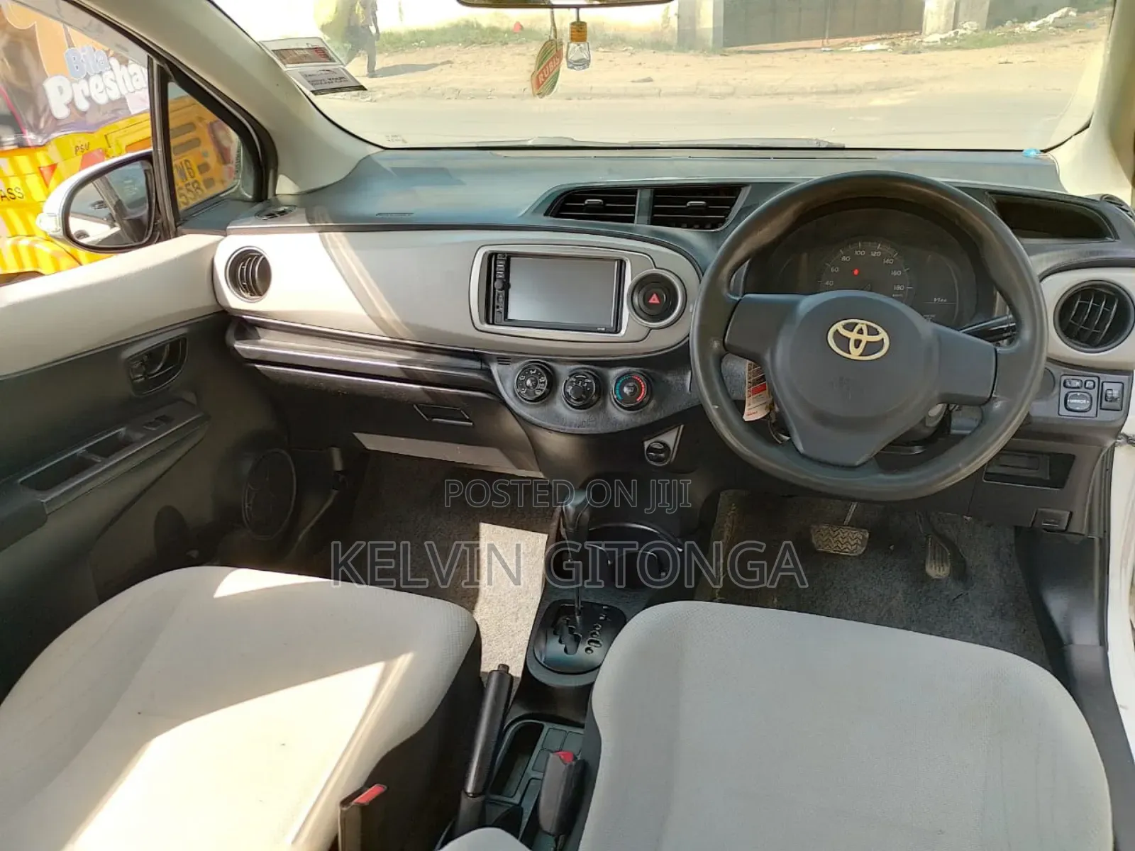 Toyota Vitz 2012 White
