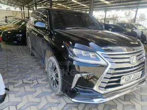 Lexus LX 2018 Black