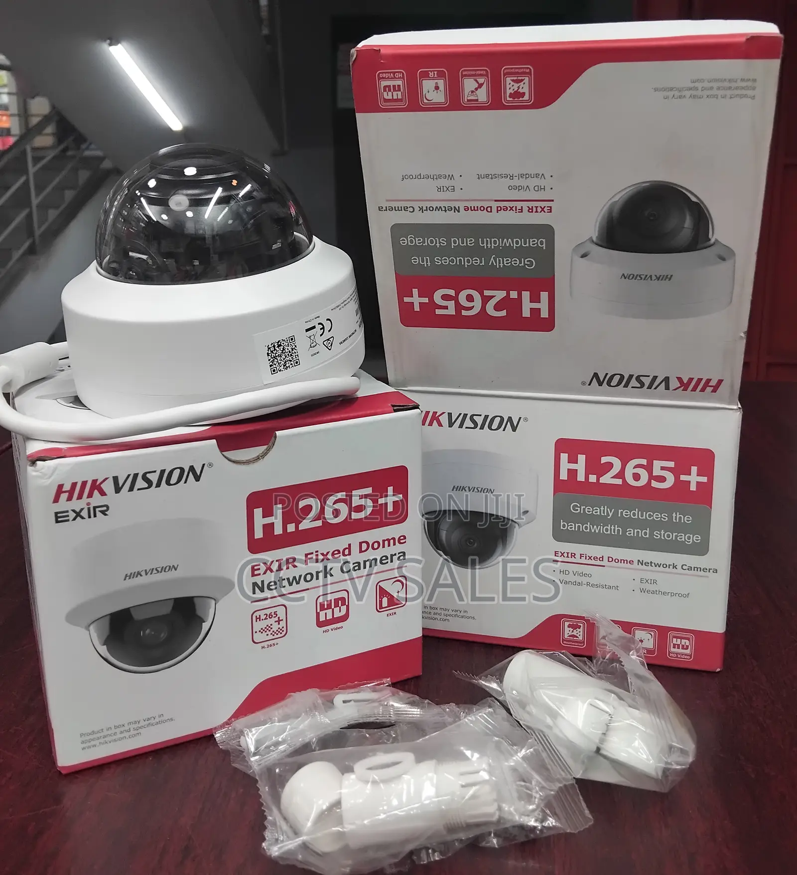 Ds-2cd1121g0-I Hikvision Dome Camera