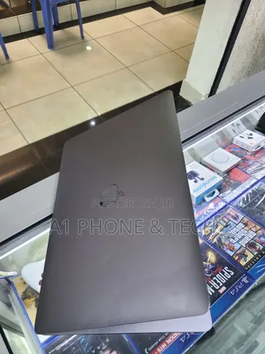 Laptop Apple MacBook 2020 8GB Intel Core i5 SSD 512GB