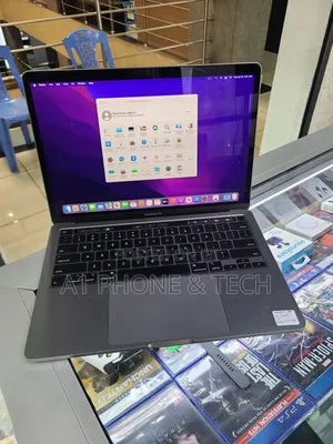 Laptop Apple MacBook 2020 8GB Intel Core i5 SSD 512GB