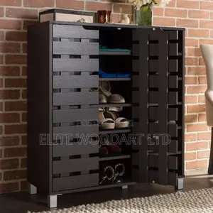 Closed Pallet Shoe Rack