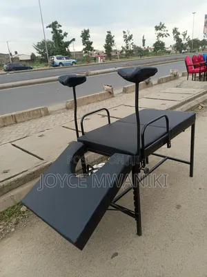 Black Delivery Bed, 