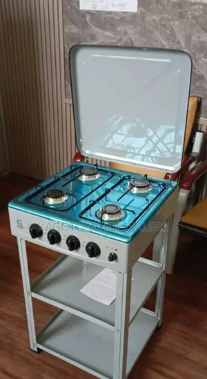 Eurochef Full 4 Gas Standing Cooker + Shelves E4g/C