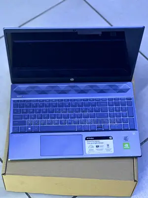 Laptop HP Pavilion 15 16GB Intel Core I7 HDD+SSD 512GB