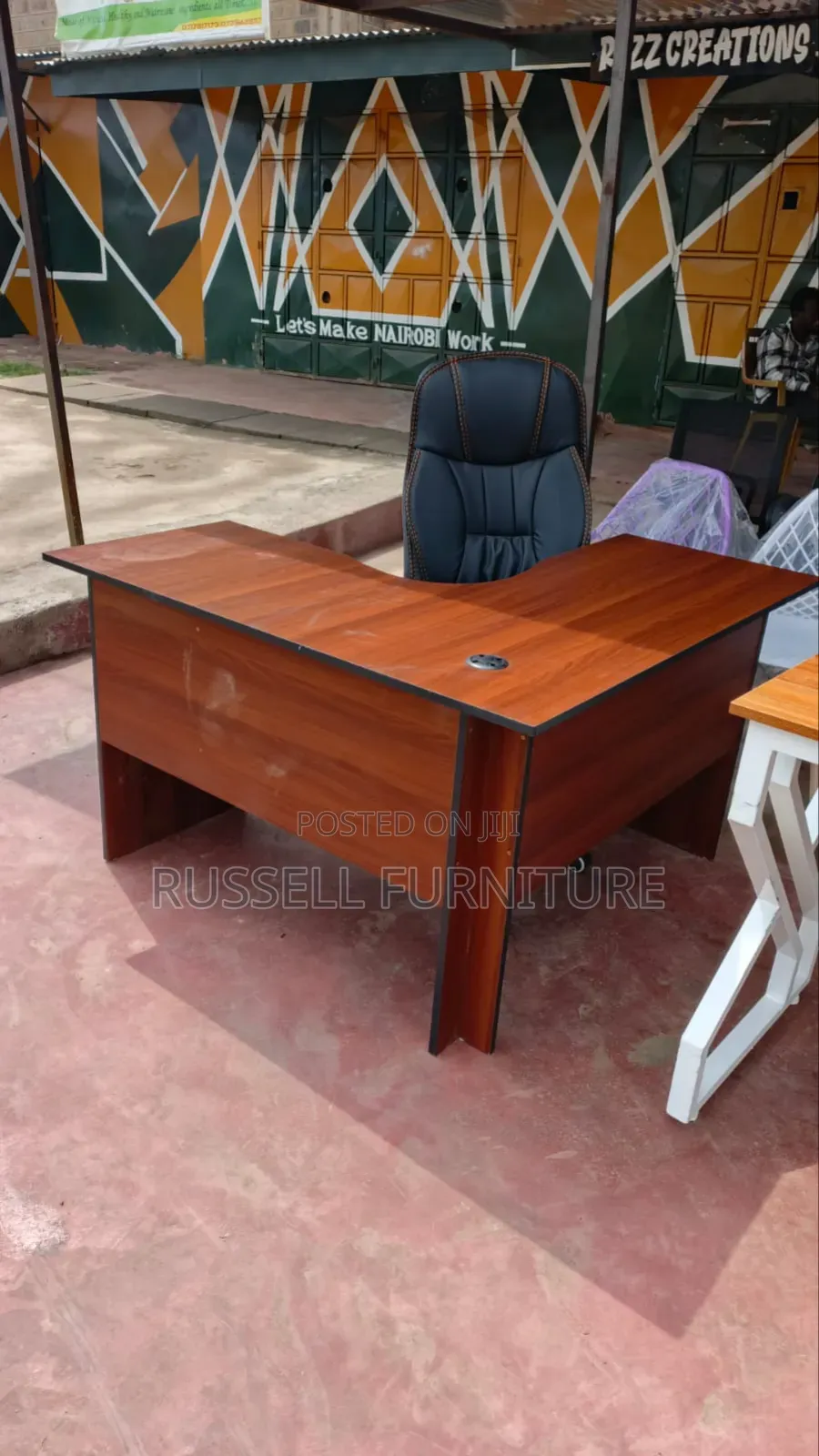 Comfortable Leather Office Chairs and Lshape
