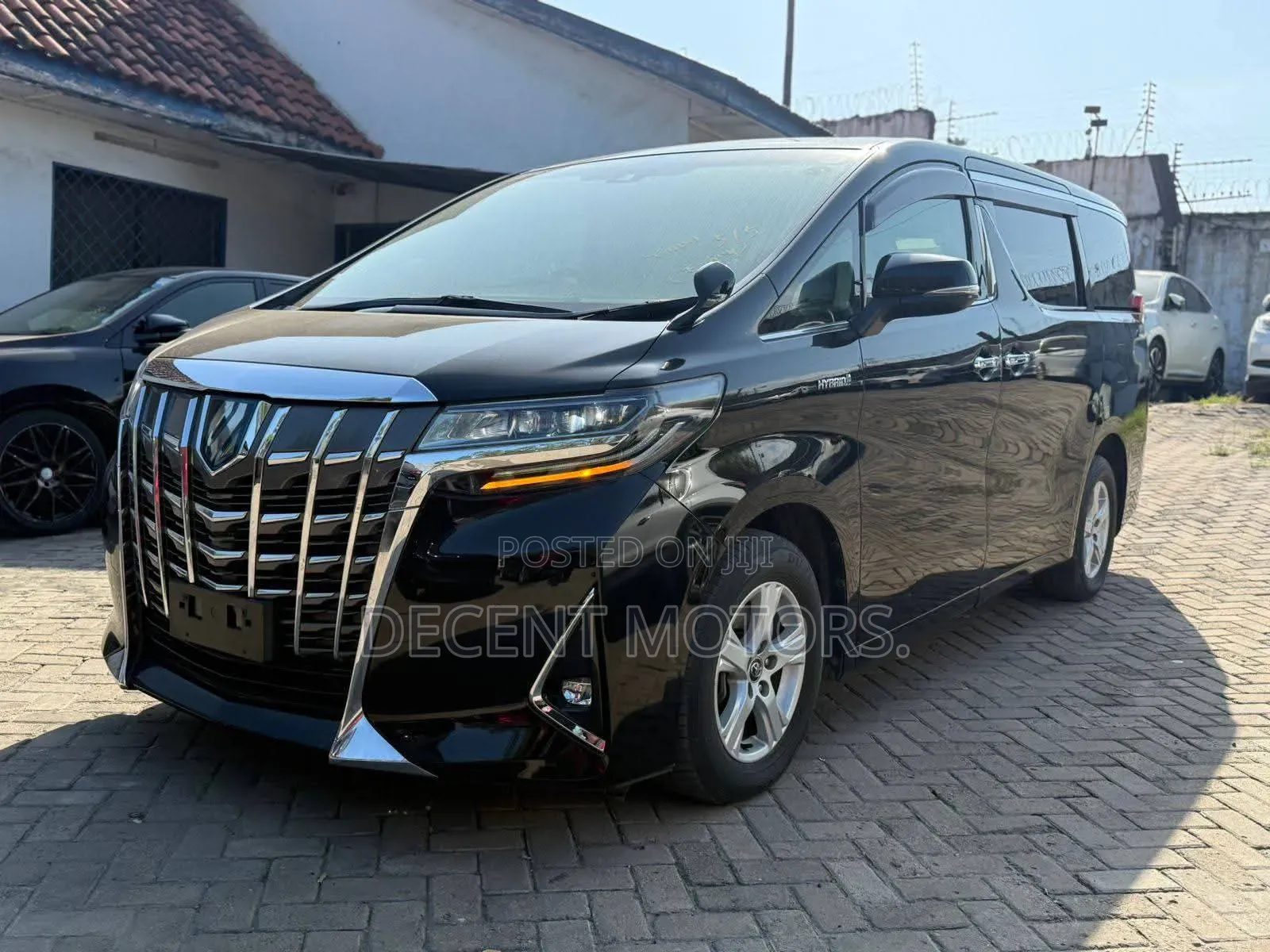Toyota Alphard 2.5 Hybrid AWD 2018 Black