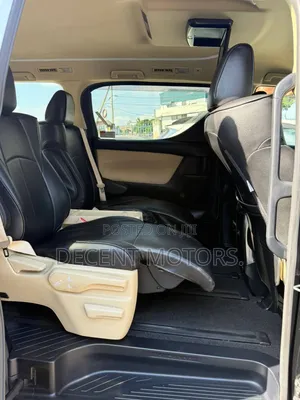 Toyota Alphard 2.5 Hybrid AWD 2018 Black