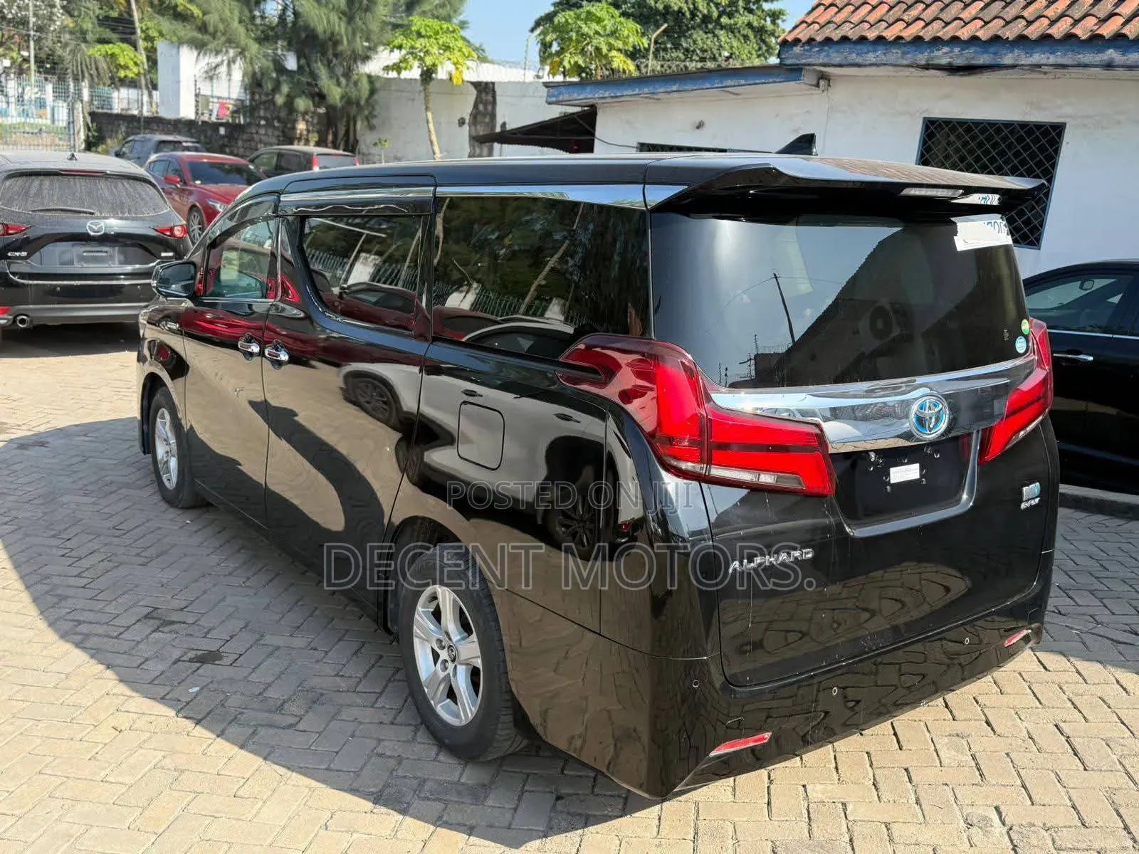 Toyota Alphard 2.5 Hybrid AWD 2018 Black