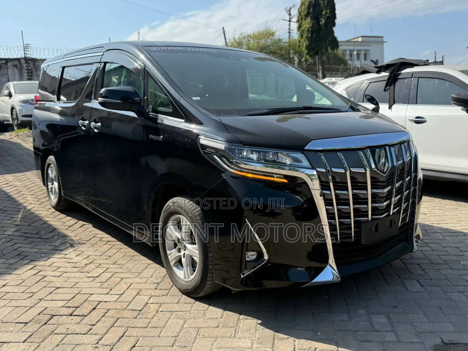 Toyota Alphard 2.5 Hybrid AWD 2018 Black
