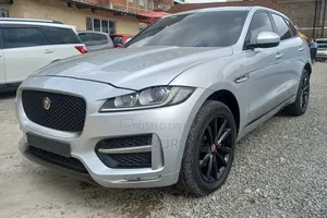 Jaguar F-Pace 2017 Silver