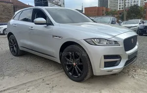 Jaguar F-Pace 2017 Silver